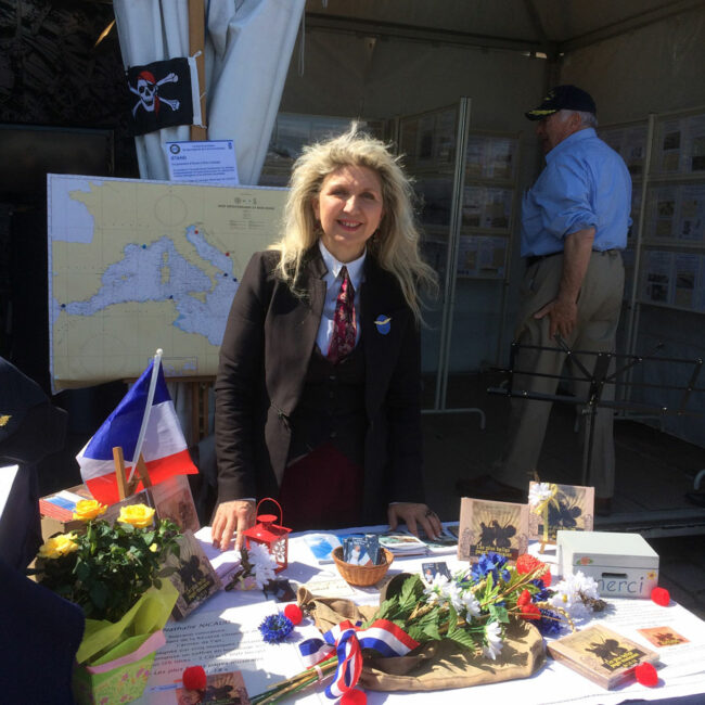 1 avril 2018. SETE, Escale à Sète du 27 mars au 2 avril, Nathalie sera présente au stand de l’AGASM et le 1er avril elle retrouvera le Bagad de Lann Bihoué pour un partage musical et amical.