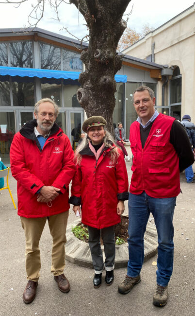 28 novembre 2020. Montpellier, Ordre de Malte, petits-déjeuners pour nos Sans-abris. Nathalie est entourée d’Arnaud De Besombes Singla et Thibaud De Lencquesaing