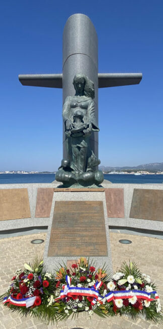 Lundi 21 aout 2023. Toulon (83), cérémonie d’au revoir, départ du Casabianca Sous marin nucléaire d’attaque pour Cherbourg où il sera démantelé.Et commémoration des sous mariniers du Galatée disparus en mer.