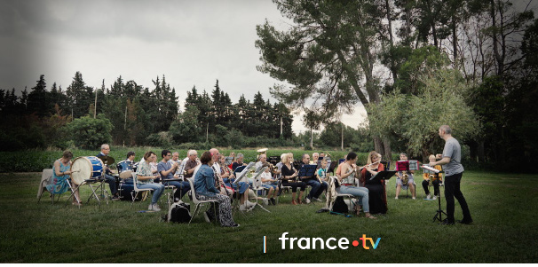 Mardi 29 octobre 2024. Isle-sur-la-Sorgue (84), Projection en avant-première du documentaire « Les fanfarons de l’Isle-sur-la Sorgue ». Nathalie retrouve l’harmonie avec plaisir…